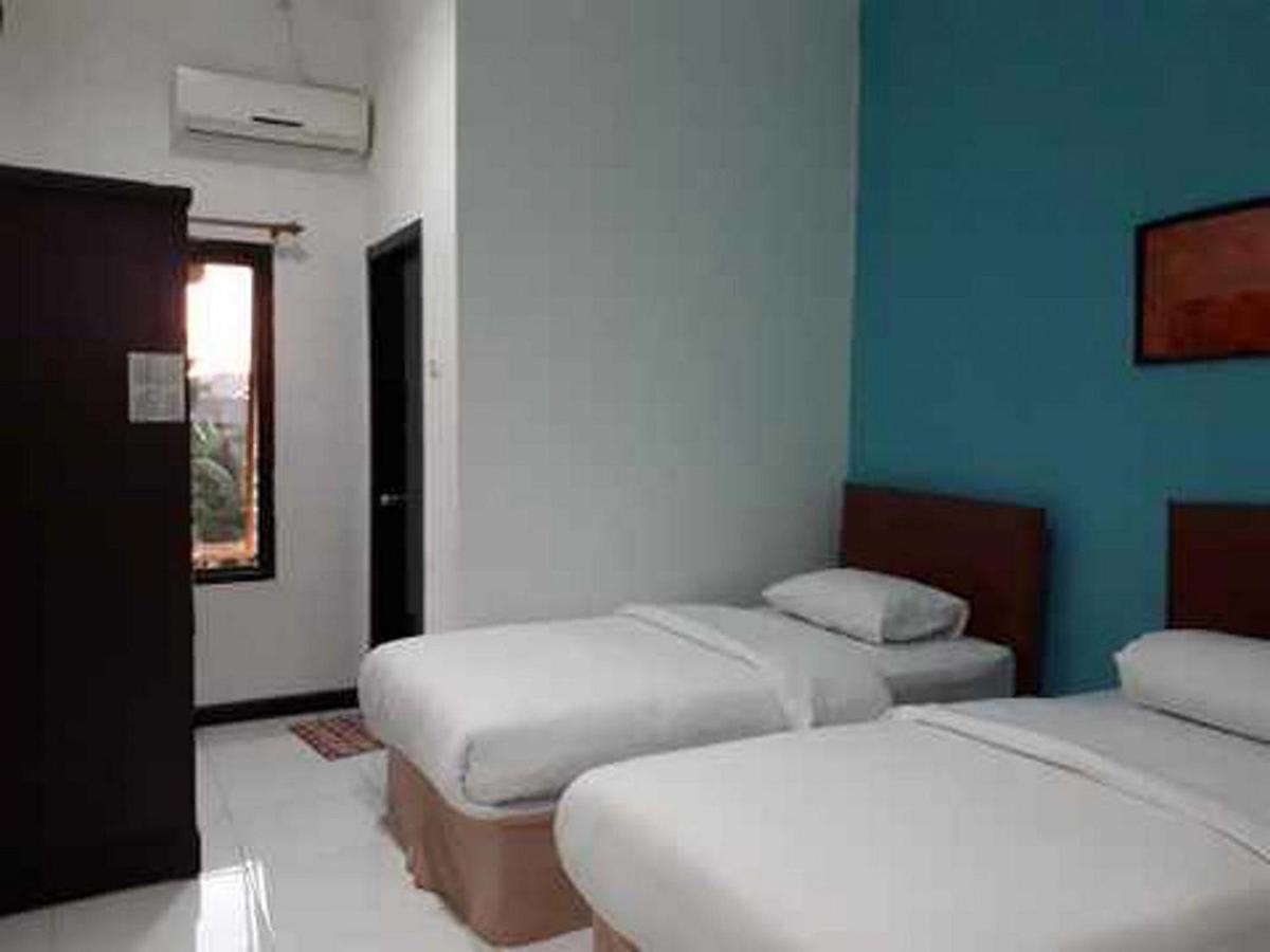 Reddoorz At Hotel Rumberpon Sorong Exterior foto
