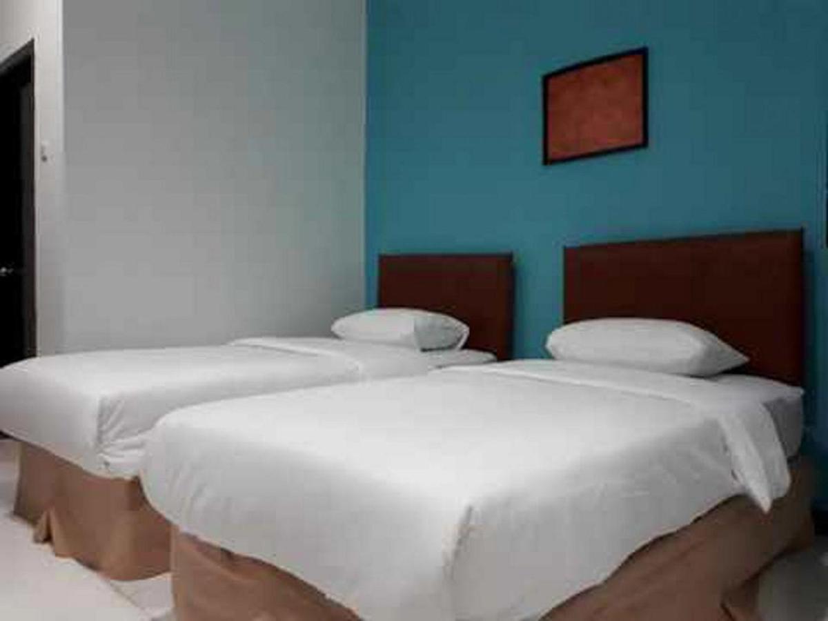 Reddoorz At Hotel Rumberpon Sorong Exterior foto